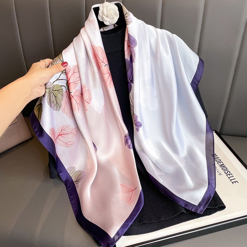 Khăn Lụa Vuông Họa Tiết Lá Size 90 * 90cm