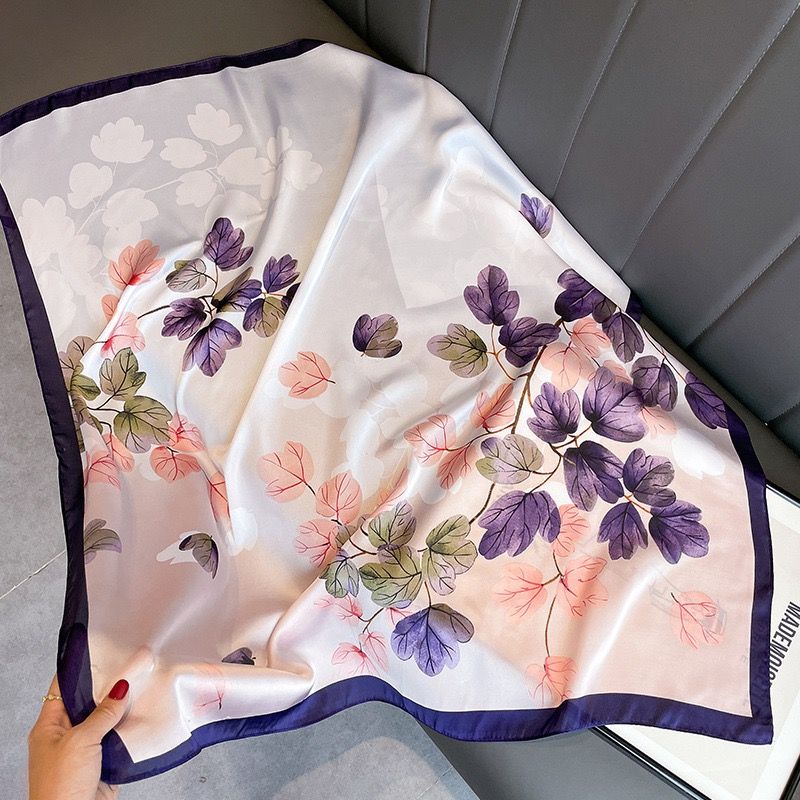 Khăn Lụa Vuông Họa Tiết Lá Size 90 * 90cm