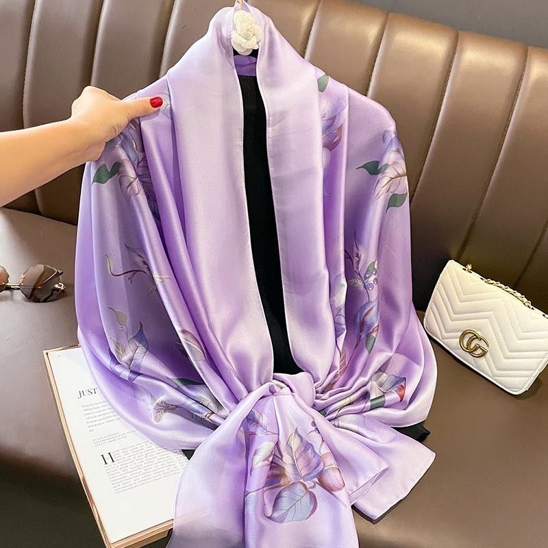 Khăn Lụa Họa Tiết Hoa Nền Tím Nhạt - Kích thước 180 * 90cm