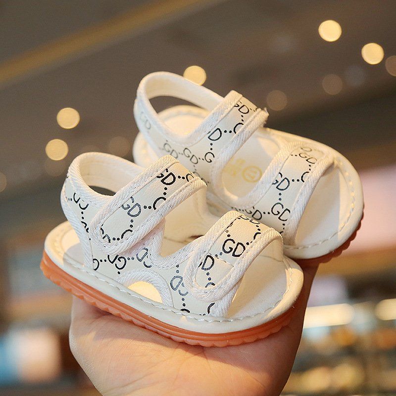 Giày sandal tập đi cho bé trai từ 0 đến 2 tuổi