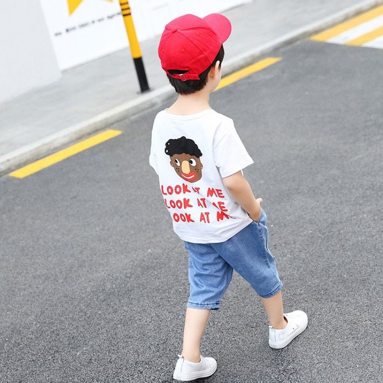 Set jean lửng áo thun trắng bé trai