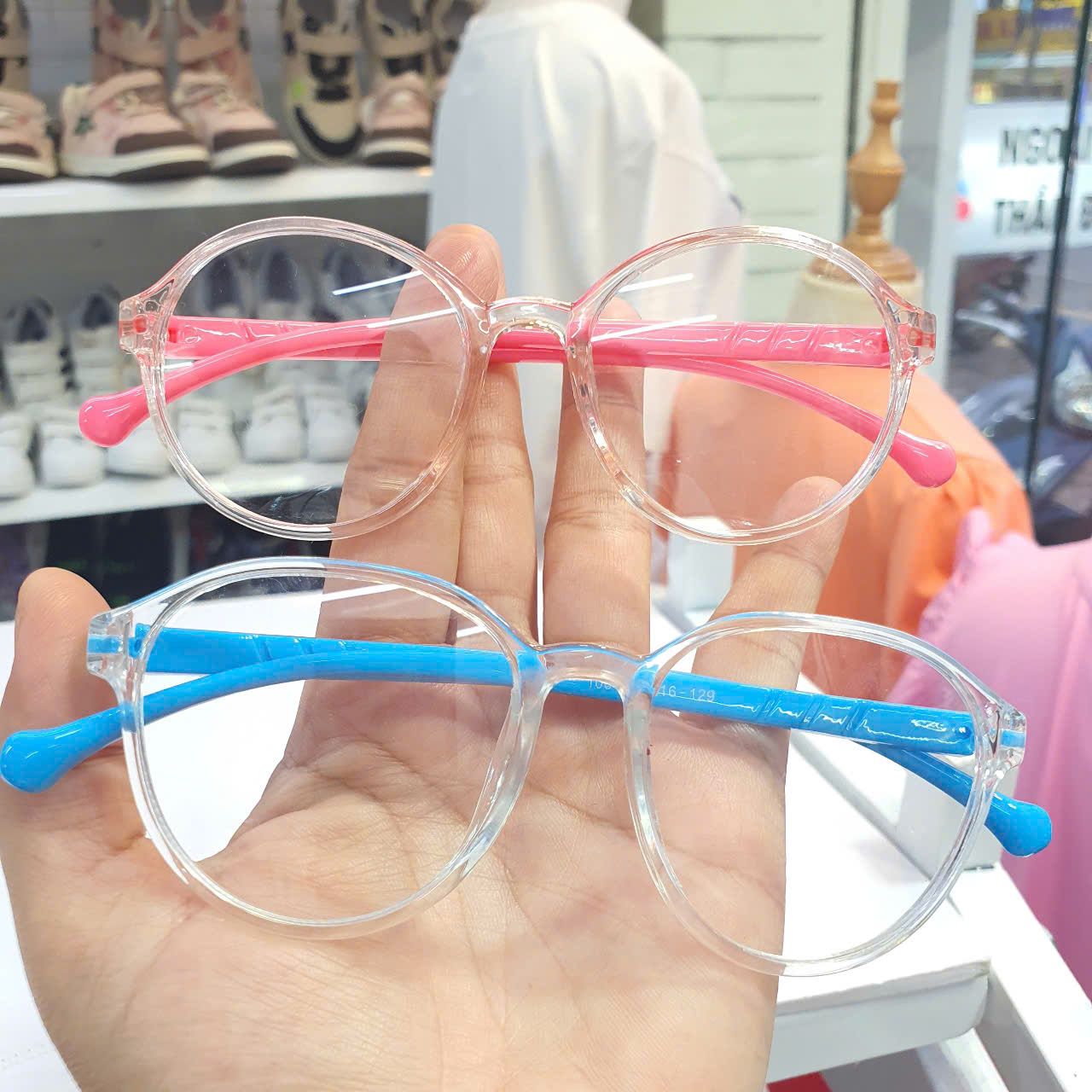 PK14 _ Kính mát bảo vệ mắt cho bé đi được ngày và đêm phong cách thời trang _ Beekids