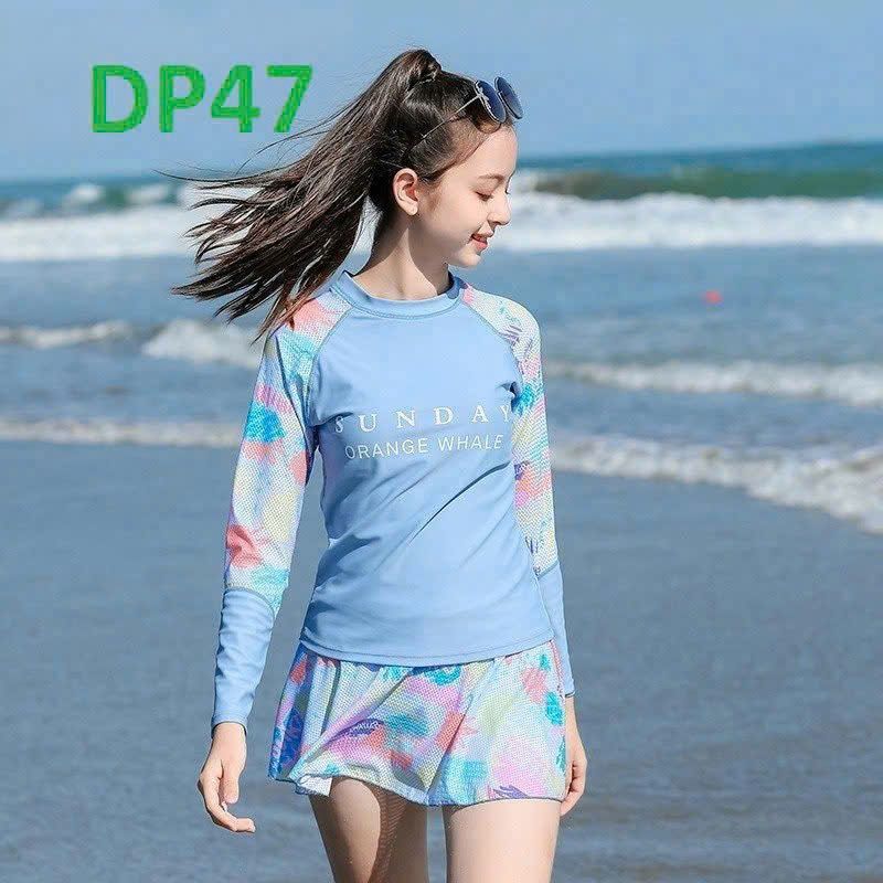 BB13 _ Bộ đồ bơi cao cấp áo tay dài và váy rời Mẹ và Bé họa tiết loang màu chữ Sunday _ Beekids
