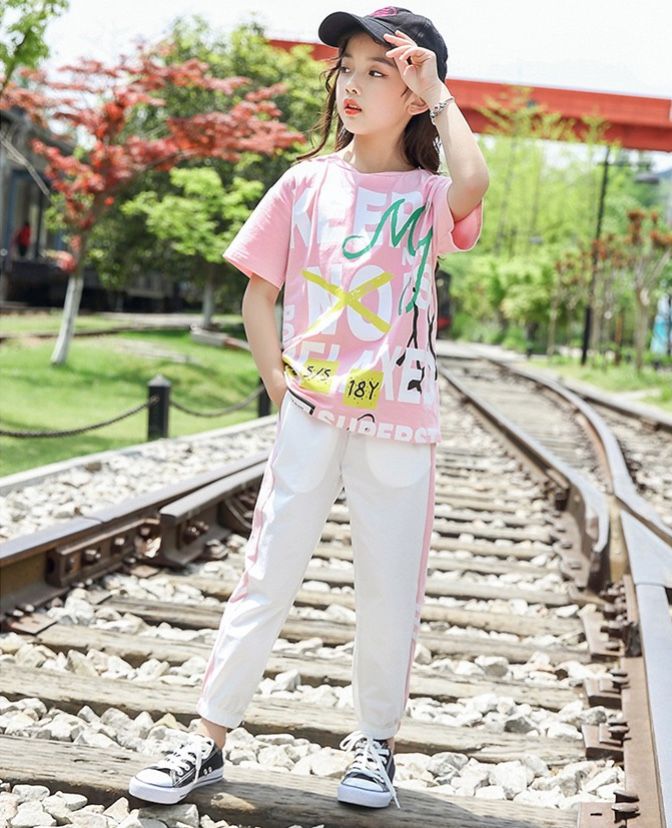 Set áo thun quần ống bo cho bé gái