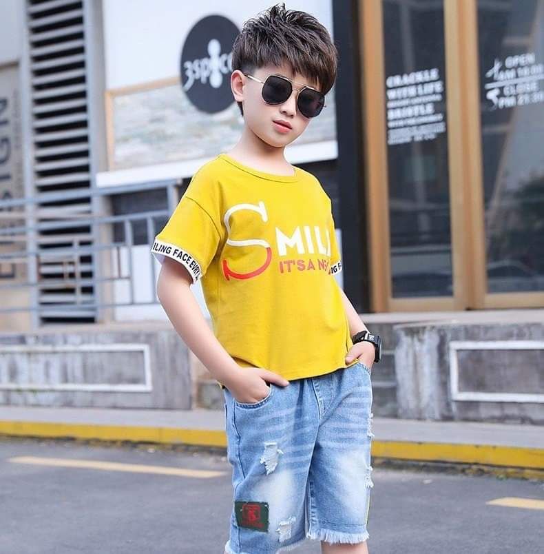 Set áo thun Smile quần jean cotton mềm năng động cho bé trai