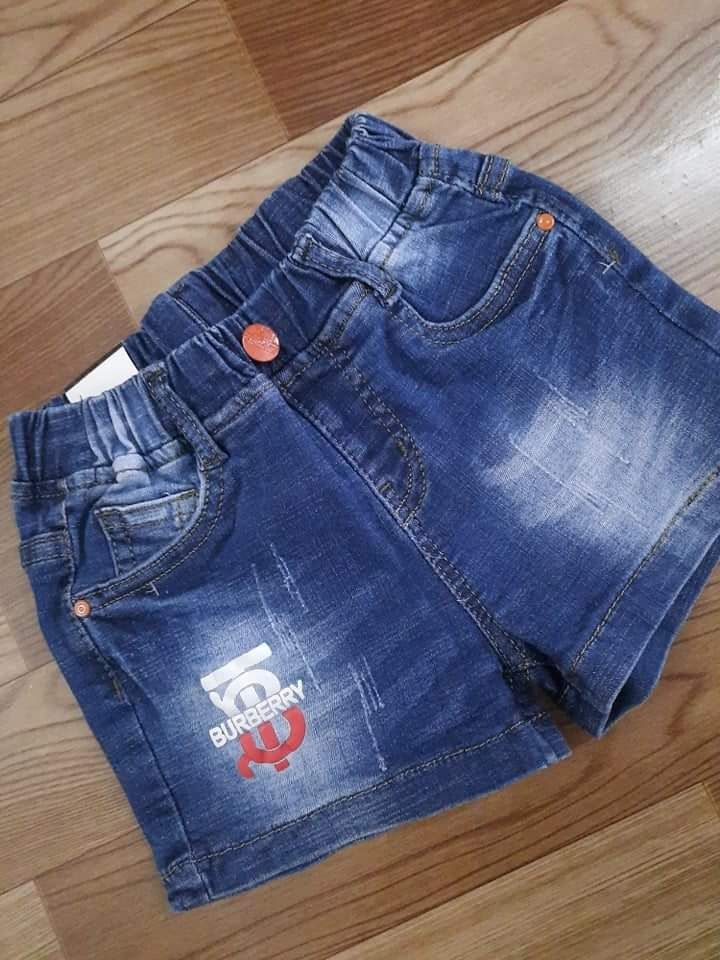 Quần jean short Burberry bé gái
