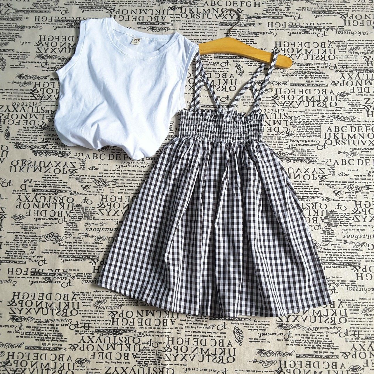Set yếm caro xinh bé gái