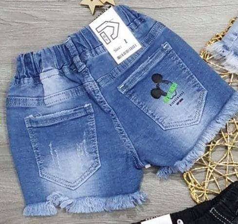 Quần jean short Mickey bé gái