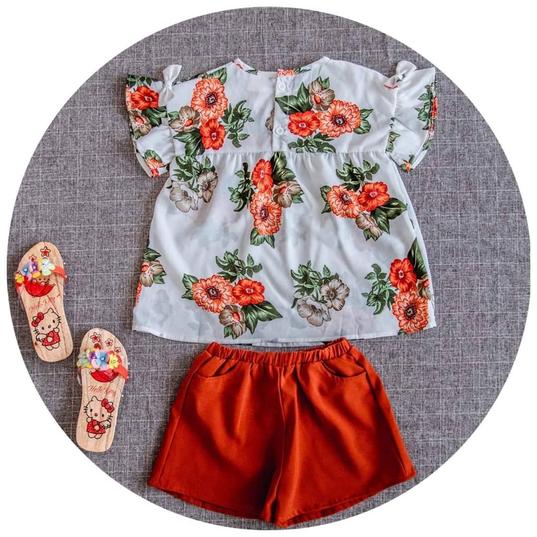 Set áo hoa quần short bé gái