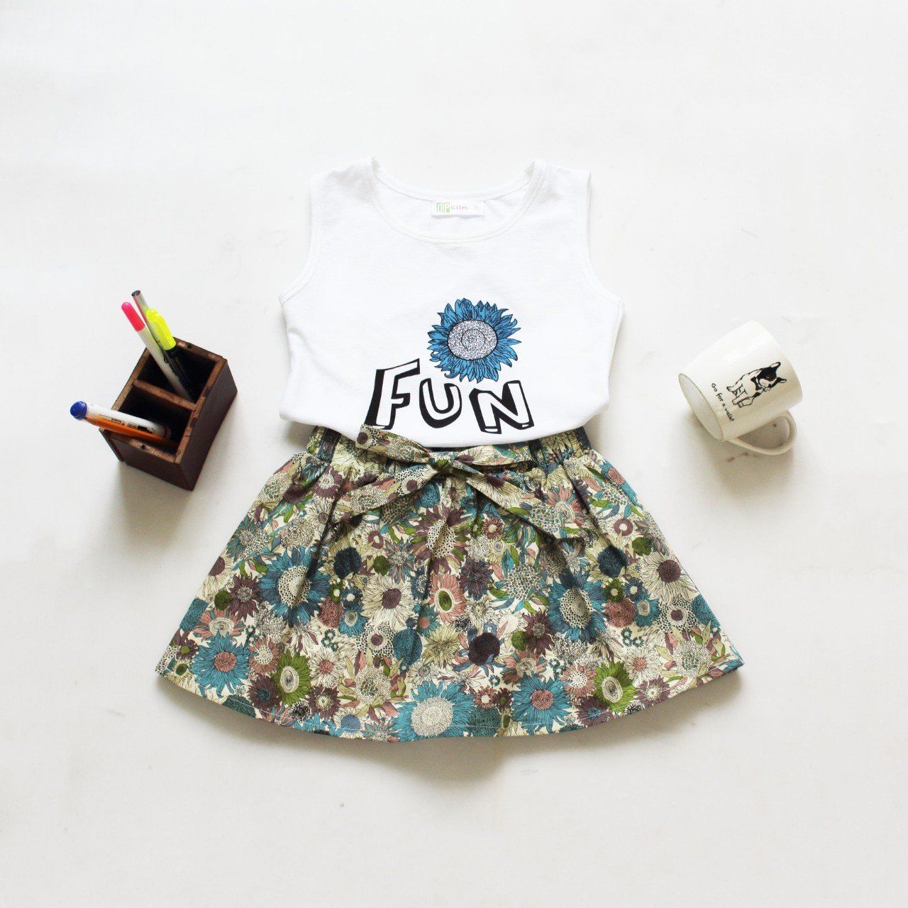 Set áo chân váy hoa hướng dương bé gái