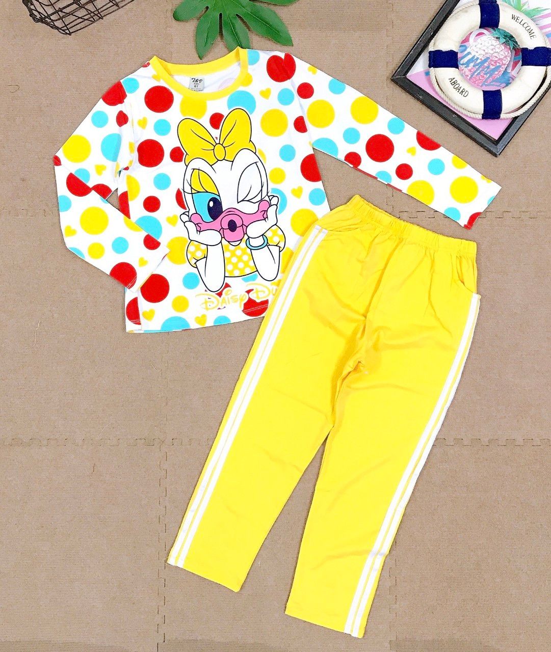 Bộ thun dài vịt Daisy bé gái