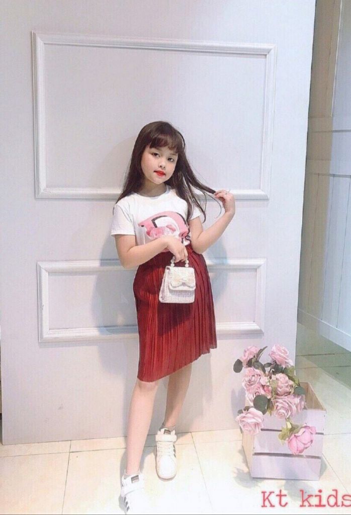 Set áo chân váy dập ly bé gái