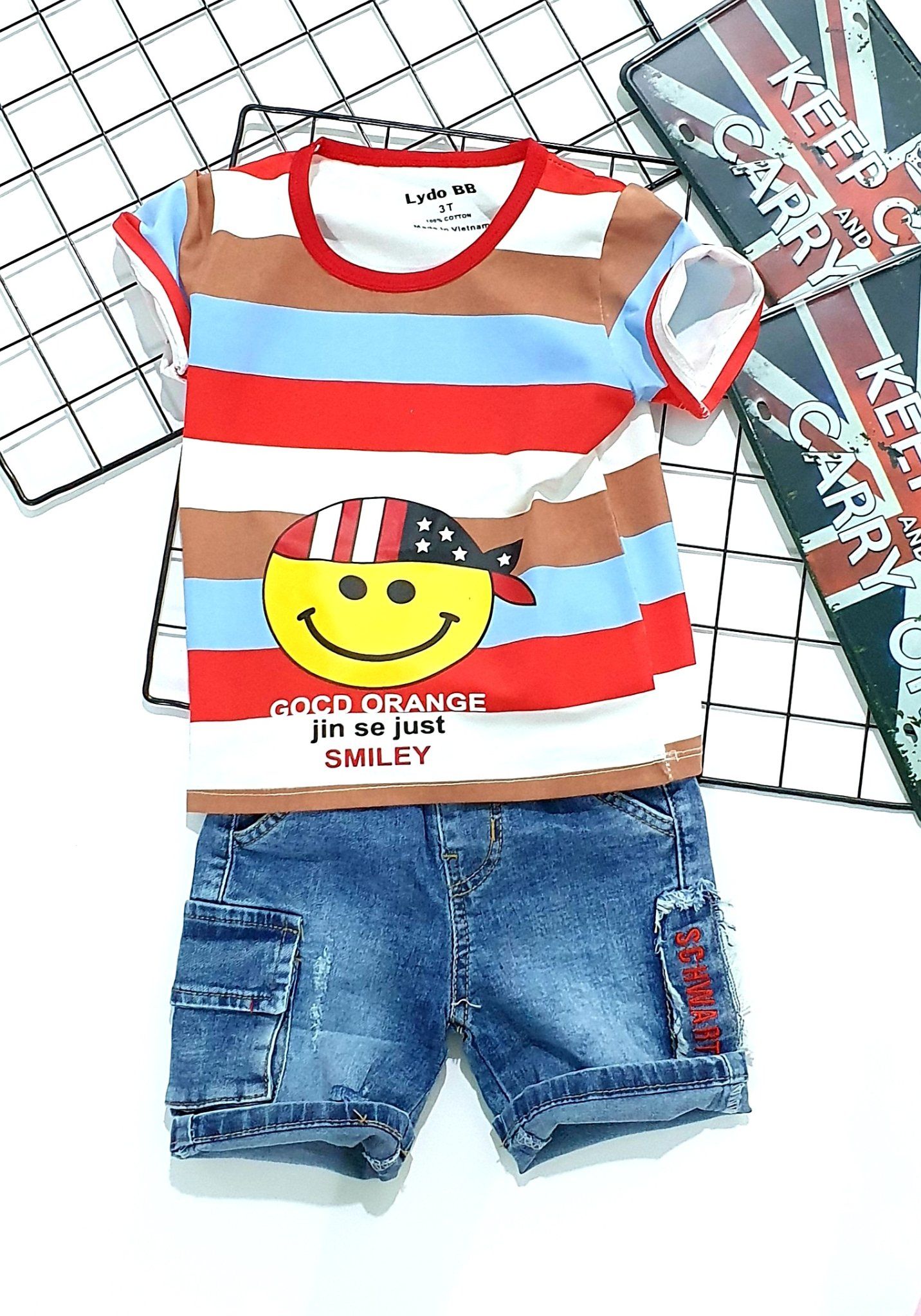 Set jean lửng sọc mặt cười bé trai