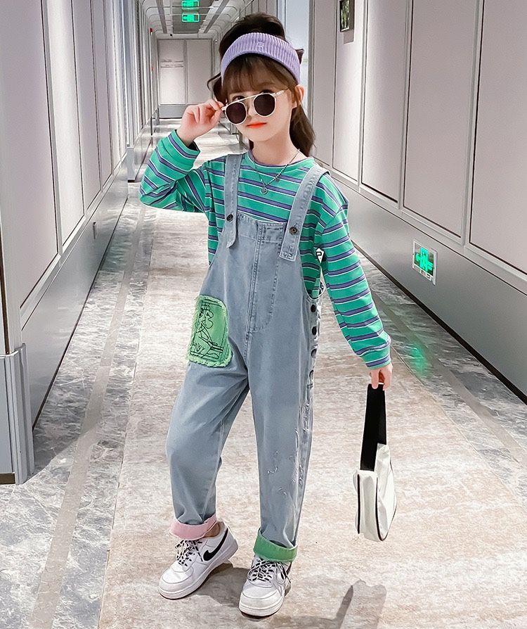 Set yếm jean áo tay dài bé gái
