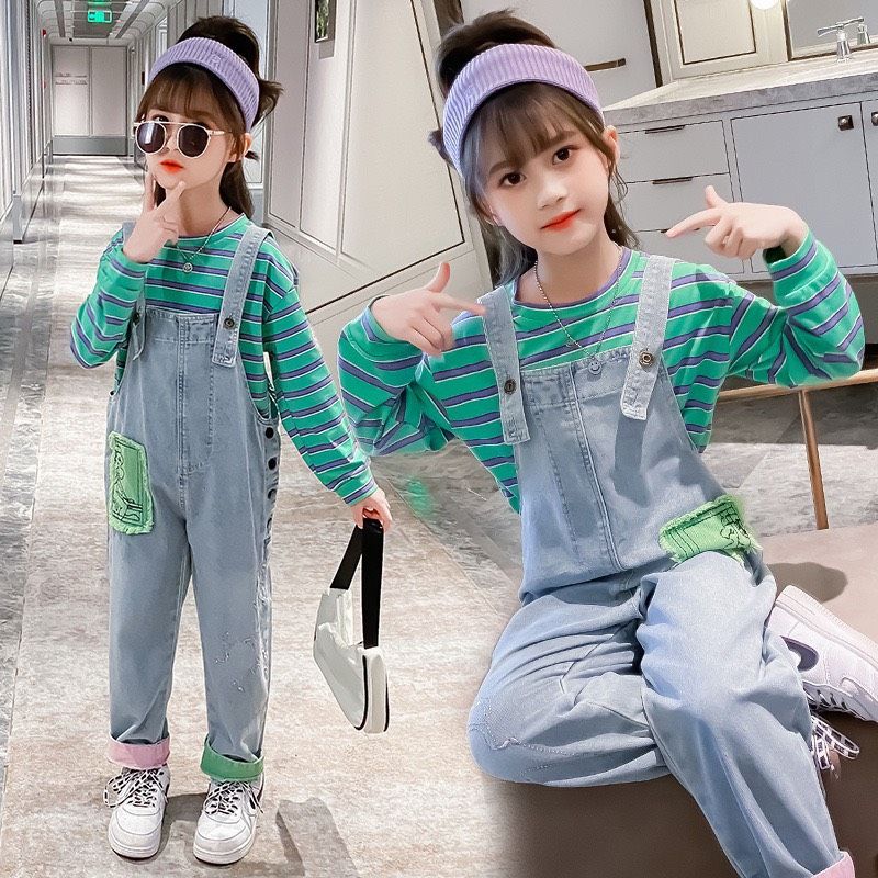 Set yếm jean áo tay dài bé gái