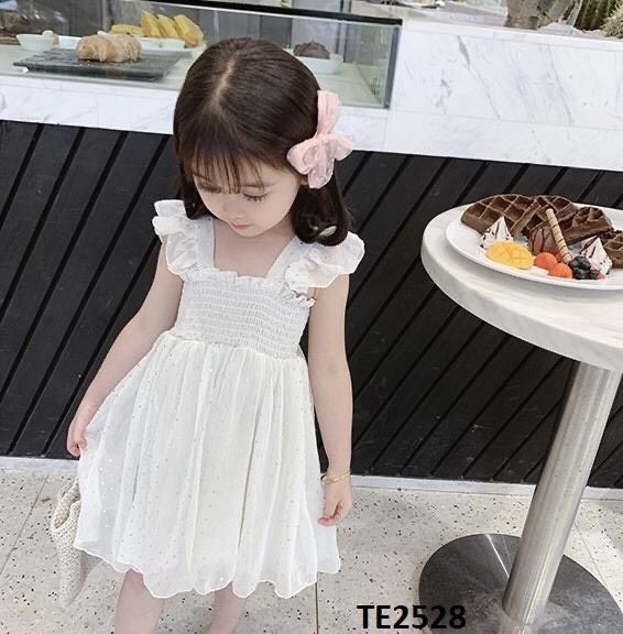 Đầm 2 dây đính kim sa phối ren