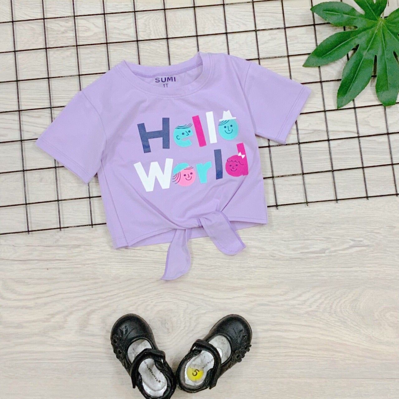 Áo thun croptop Hello World