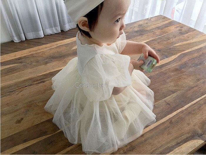 Đầm công chúa voan kèm băng đô