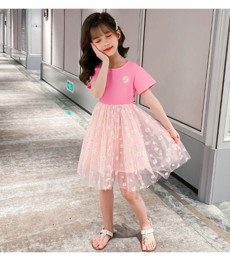 Đầm bông cúc bé gái