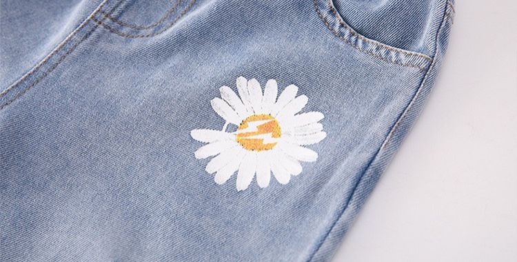 Set jean lửng bông cúc bé gái