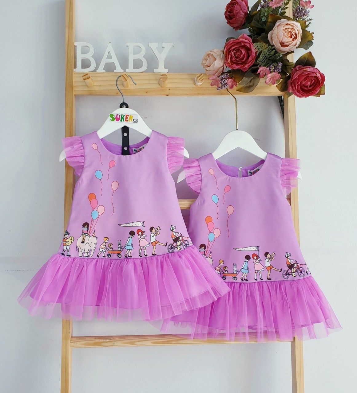 Đầm lễ hội phối lưới bé gái