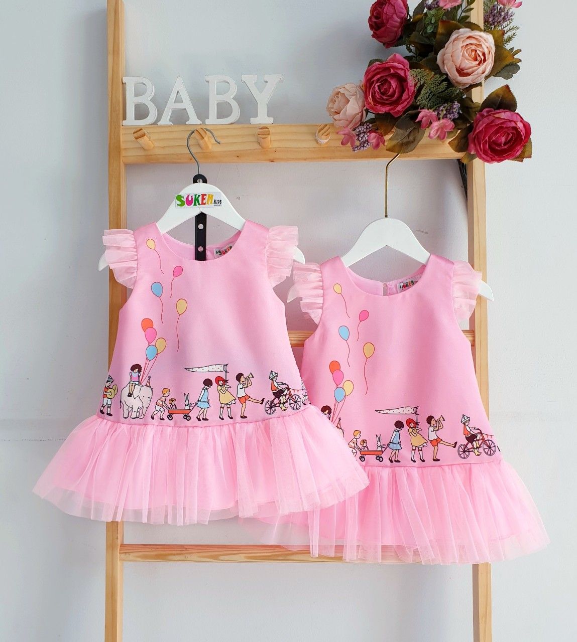 Đầm lễ hội phối lưới bé gái
