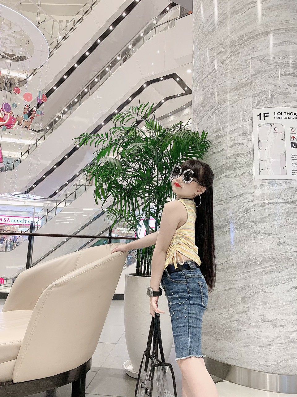 Áo thun sọc rút dây bé gái