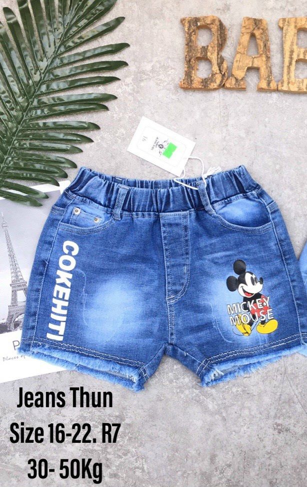 Quần jean short Mickey bé gái