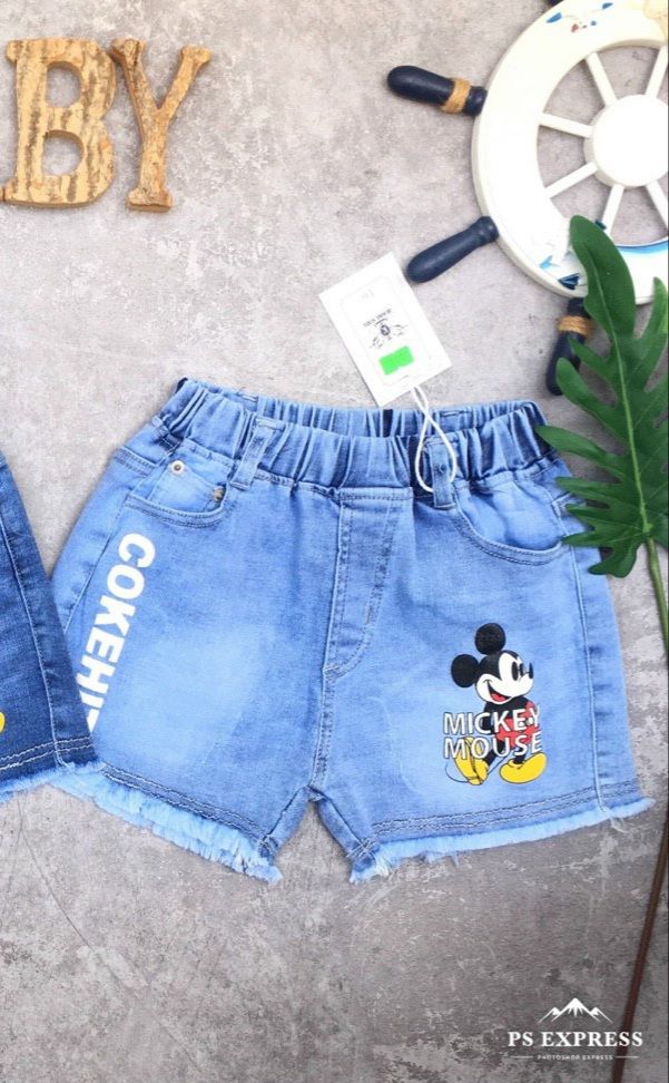 Quần jean short Mickey bé gái