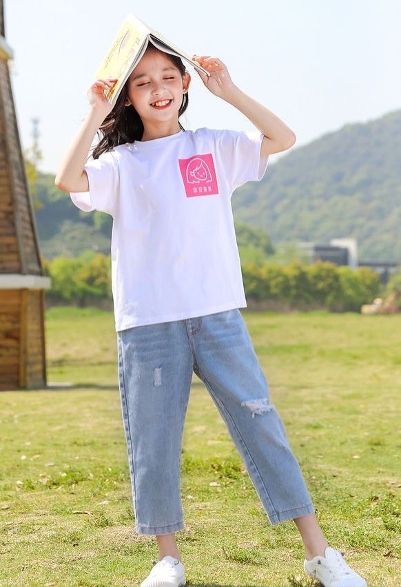 Set jean chữ bé gái