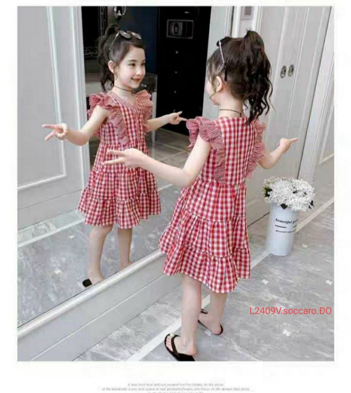 Đầm caro viền bèo xinh xắn