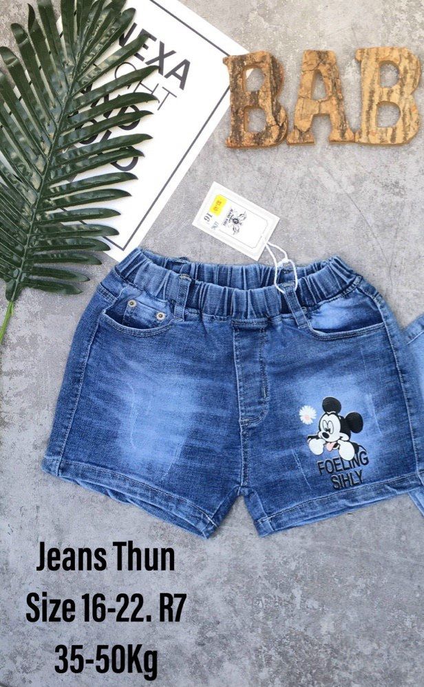 Quần short jean Mickey bé gái