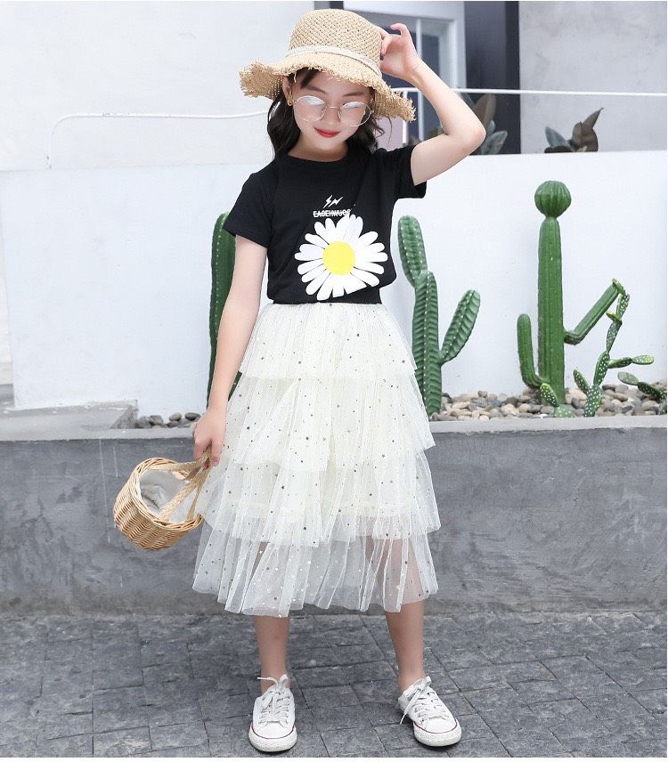 Set áo hoa cúc váy tầng đính kim sa