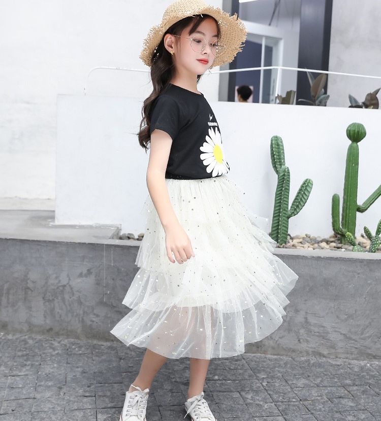 Set áo hoa cúc váy tầng đính kim sa