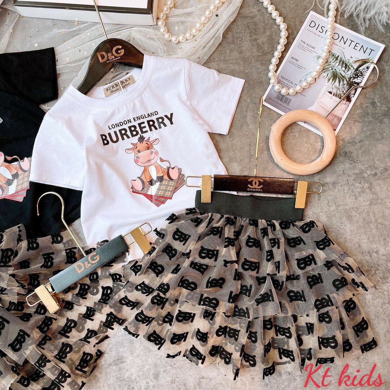 Đầm Burberry bé gái