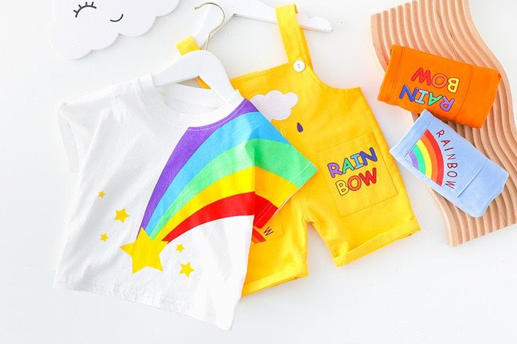 Yếm cầu vồng