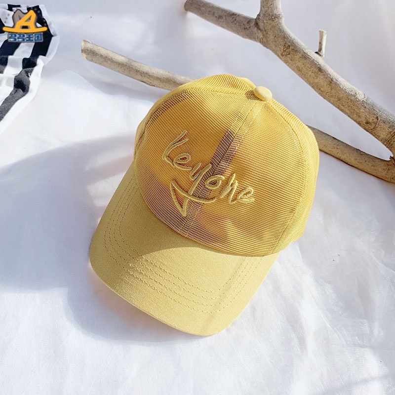 Nón kết thêu chữ nổi