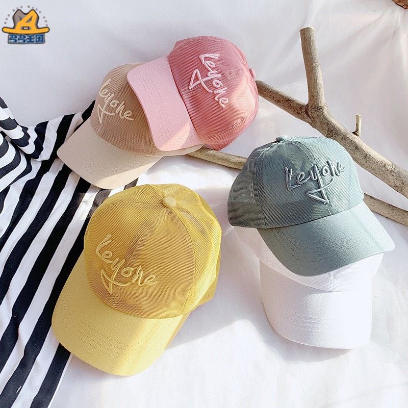 Nón kết thêu chữ nổi