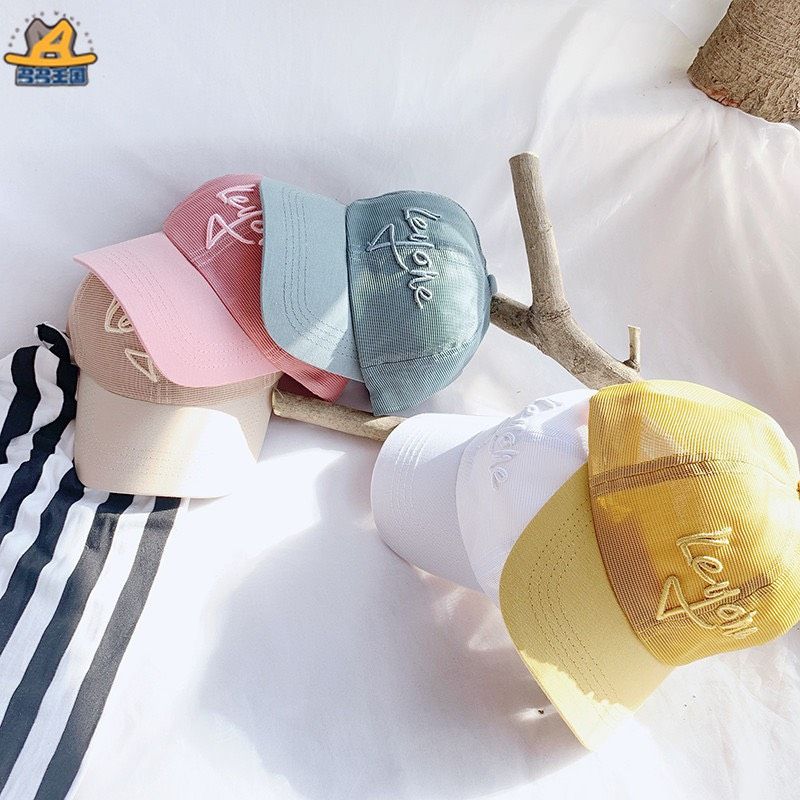 Nón kết thêu chữ nổi