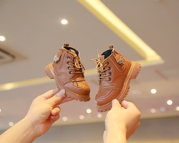 Giày boot cao bồi