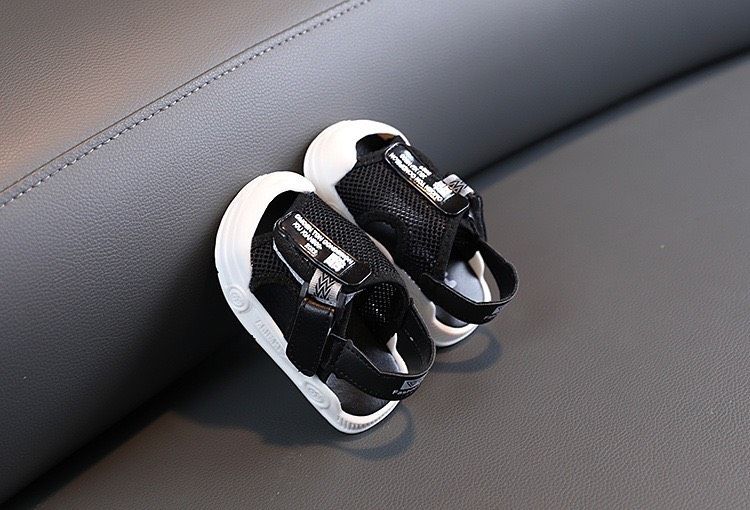 Giày sandal lưới