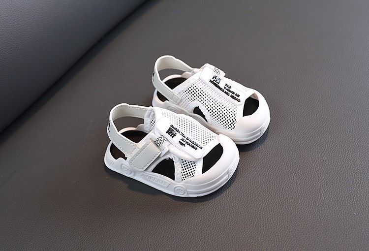 Giày sandal lưới