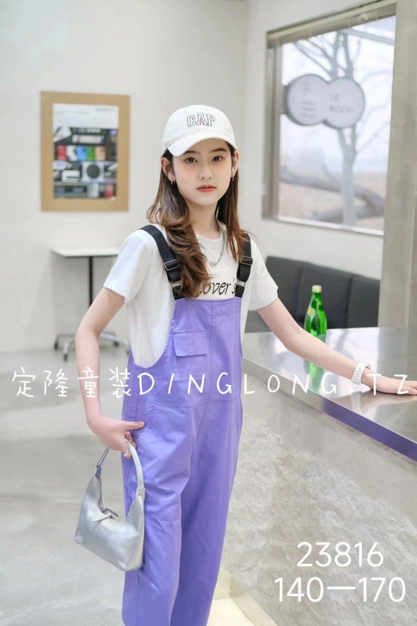 Set 2 món yếm quần dài phối áo thun Lover