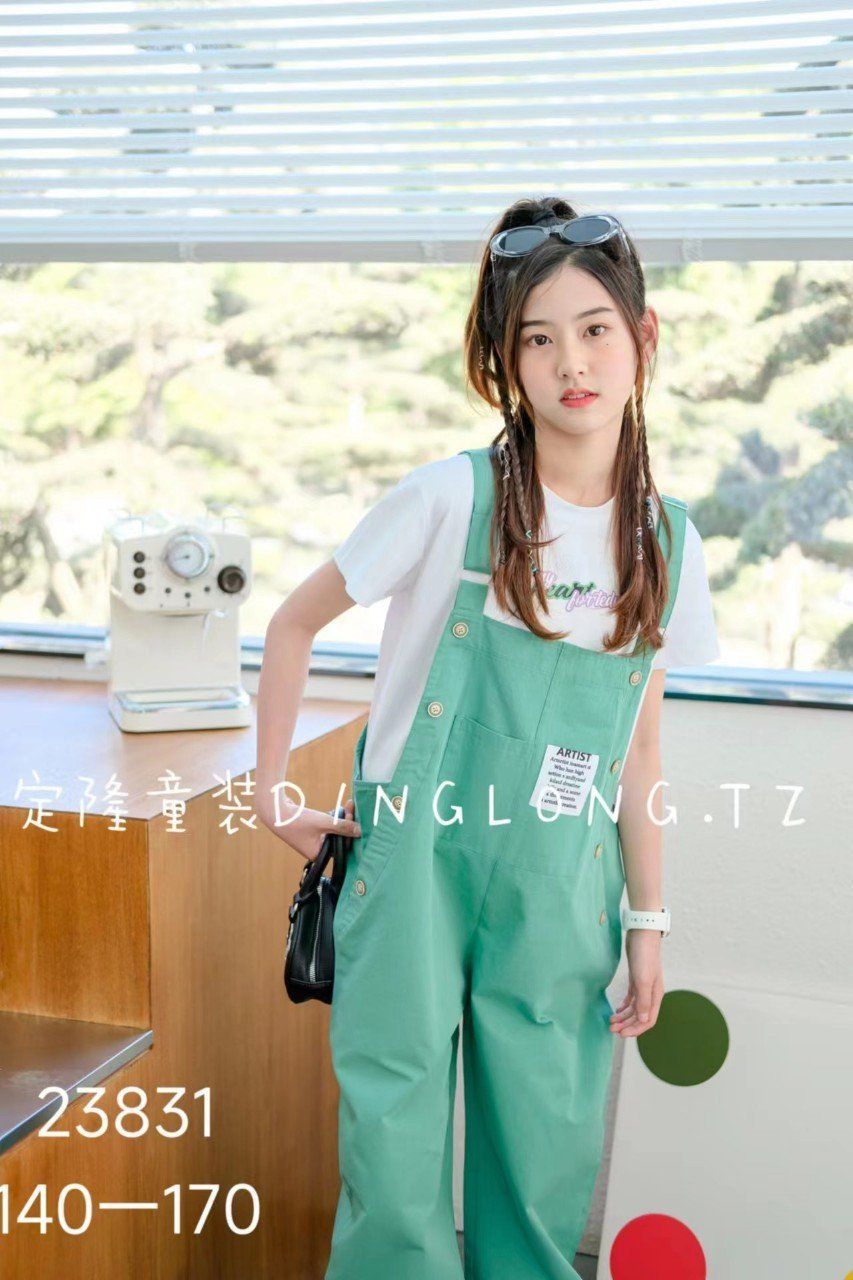 Set yếm quần bo gấu phối áo thun Heart mịn đẹp