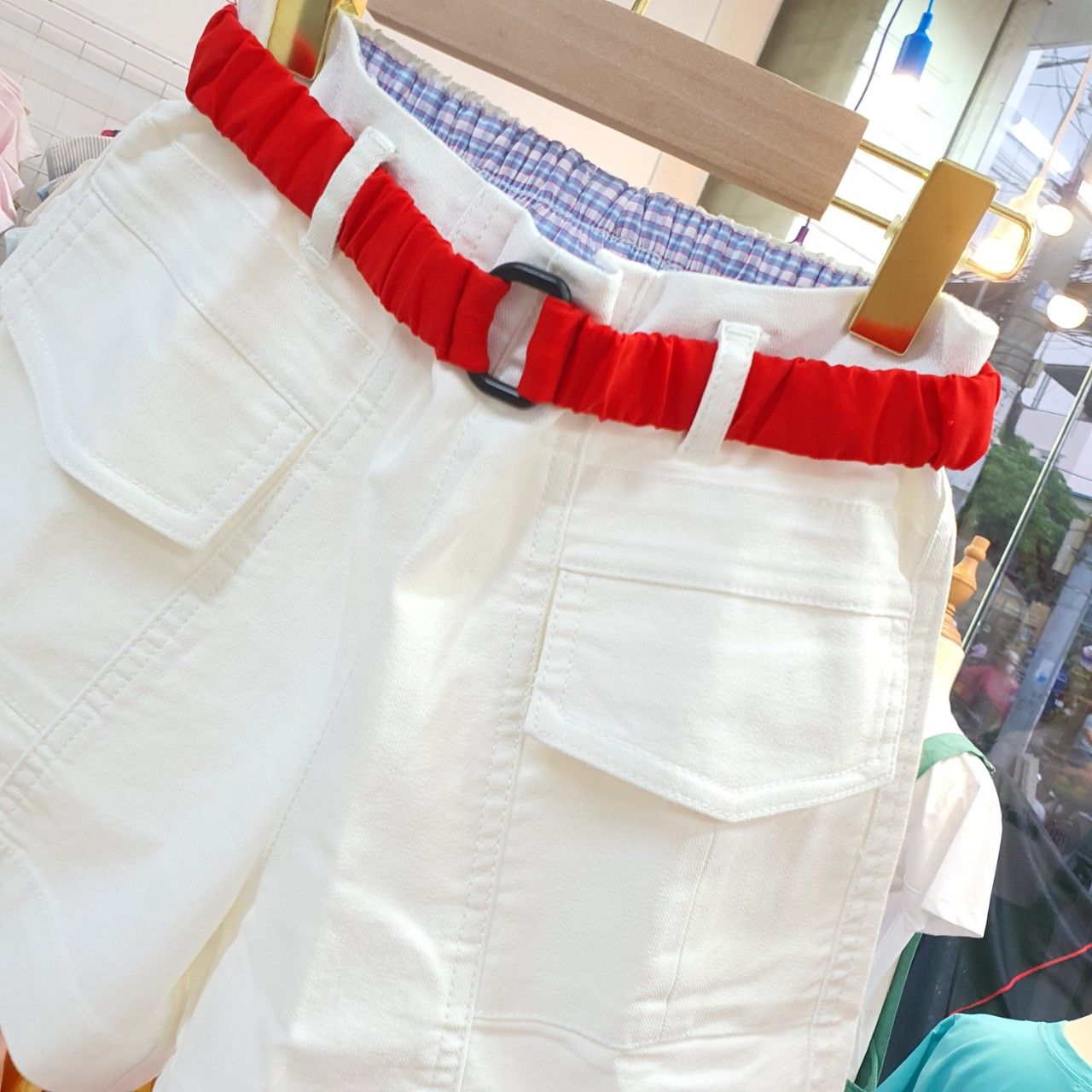 Quần jean short bé gái chất jean denim mềm mại phối dây thắt lưng sành điệu