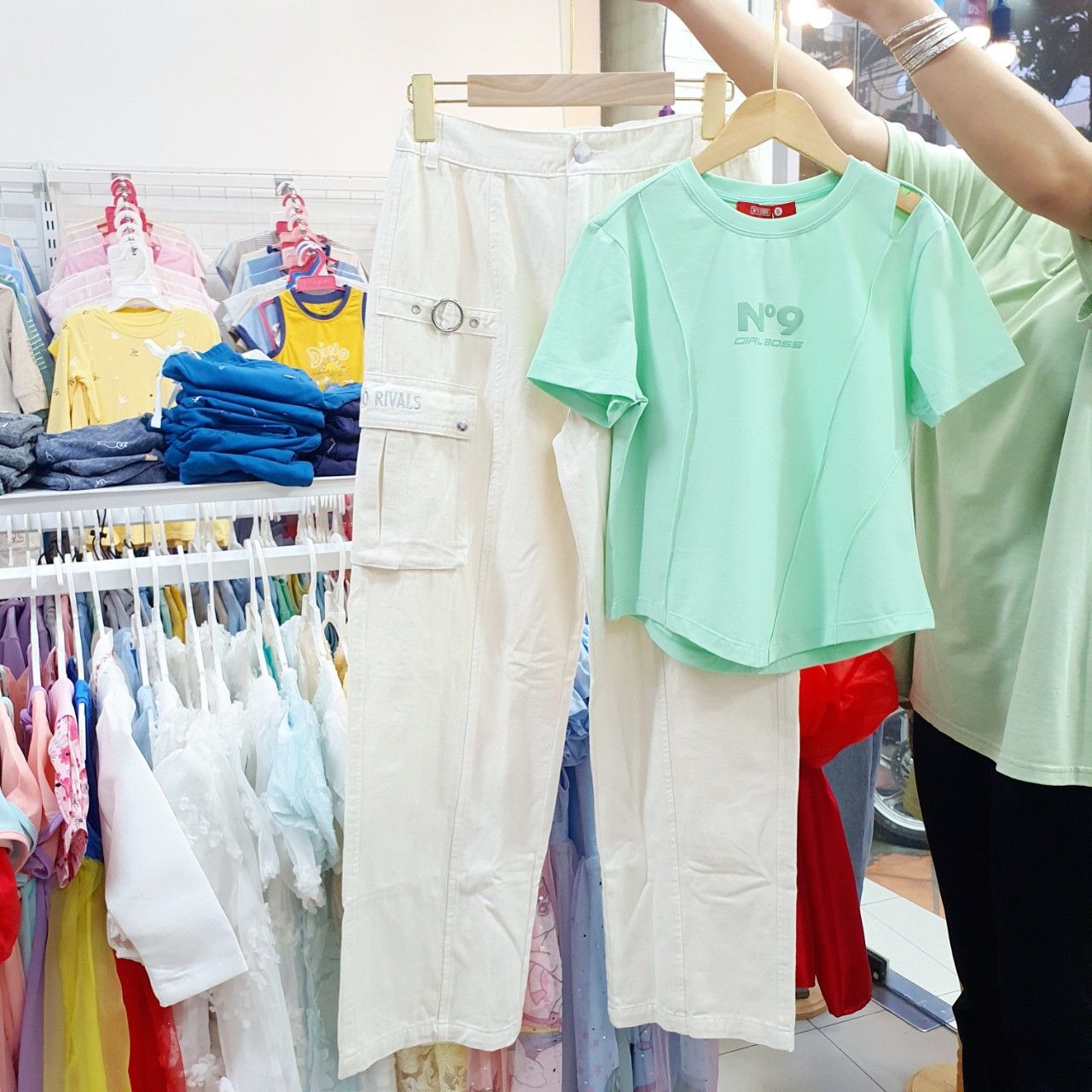 Quần dài bé gái kaki jean túi hộp sành điệu