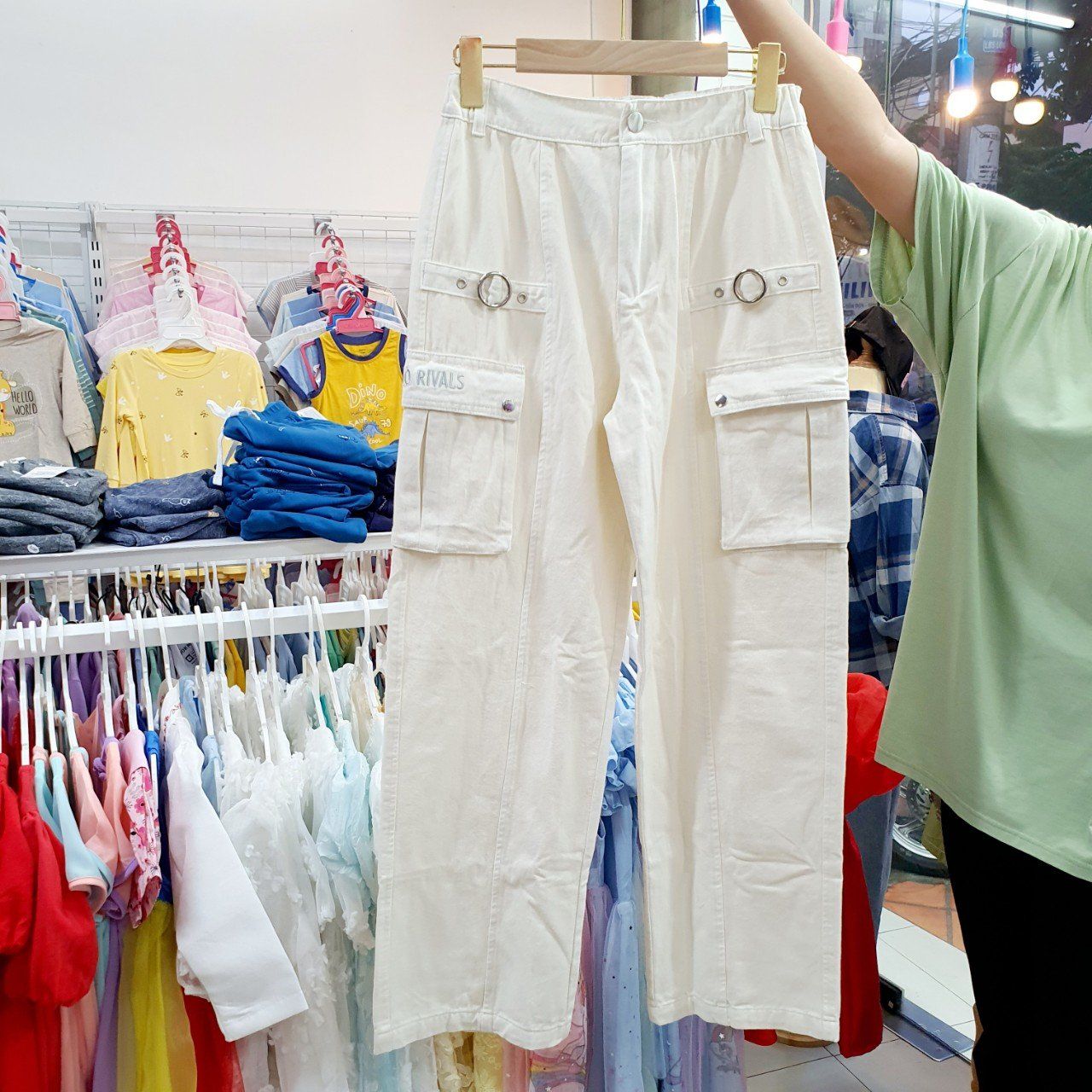 Quần dài bé gái kaki jean túi hộp sành điệu
