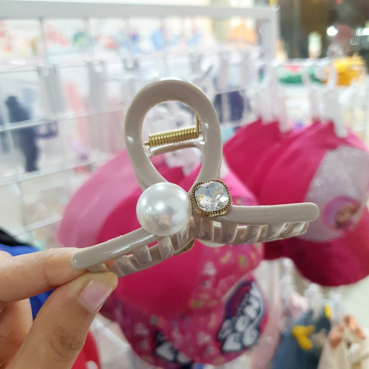 Kẹp tóc thiết kế nhẹ nhàng cho nữ đính ngọc trai siêu xinh