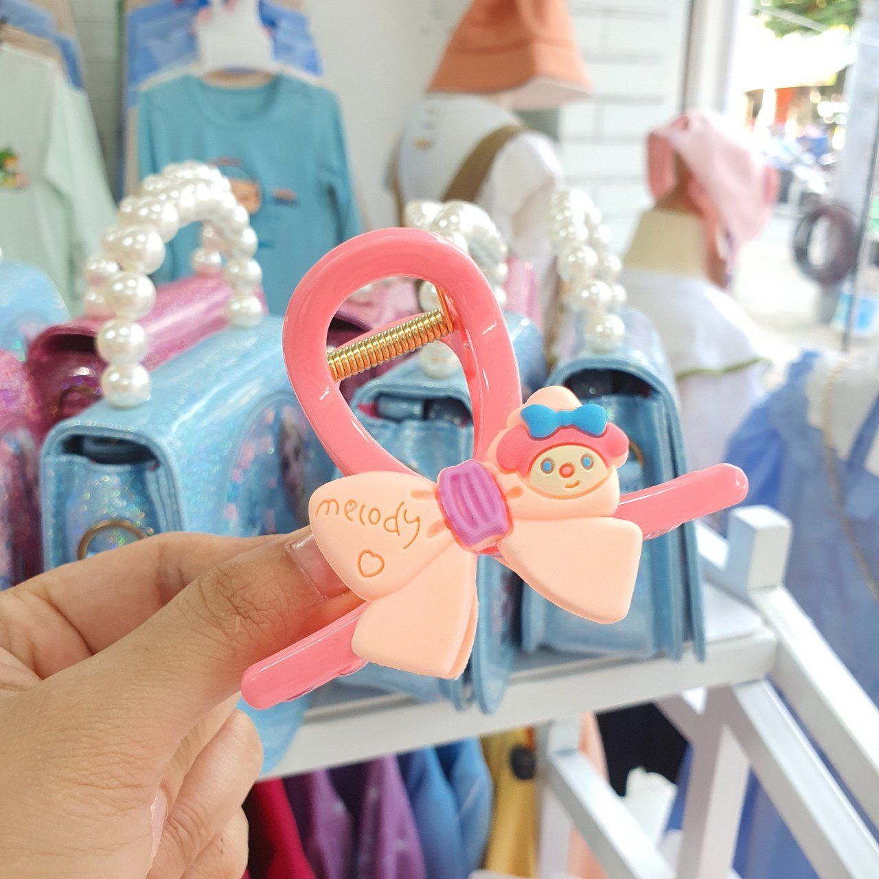 Kẹp tóc cho bé gái hình cá mập xinh xắn dễ thương phong cách Hàn Quốc
