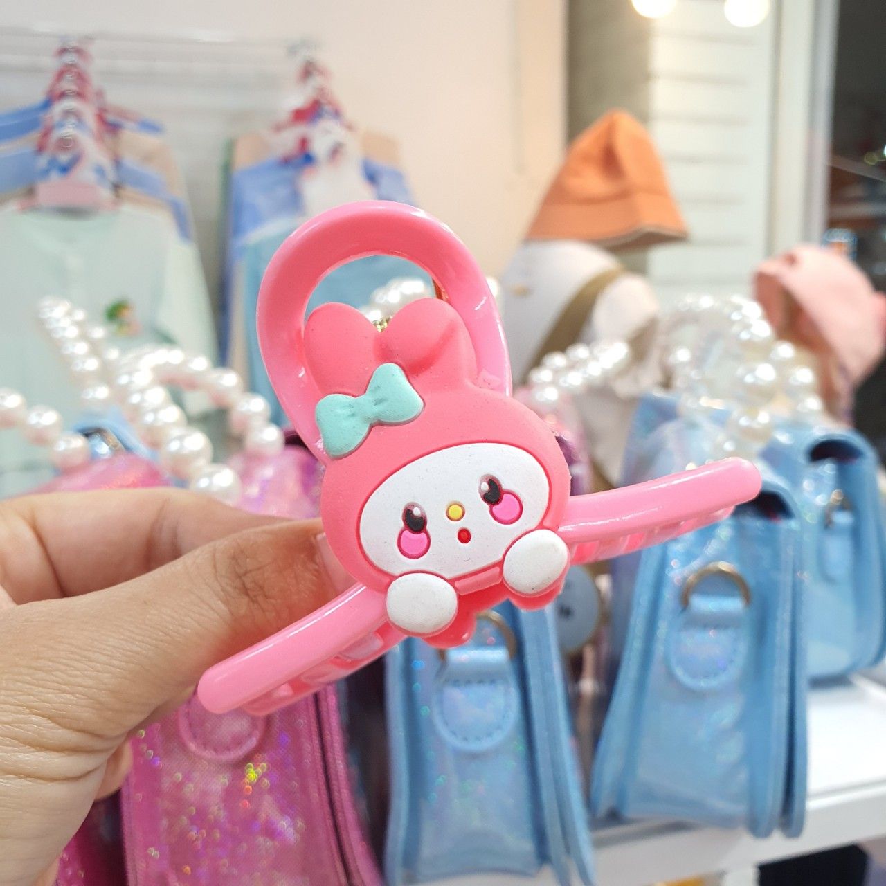 Kẹp tóc cho bé gái hình cá mập xinh xắn dễ thương phong cách Hàn Quốc